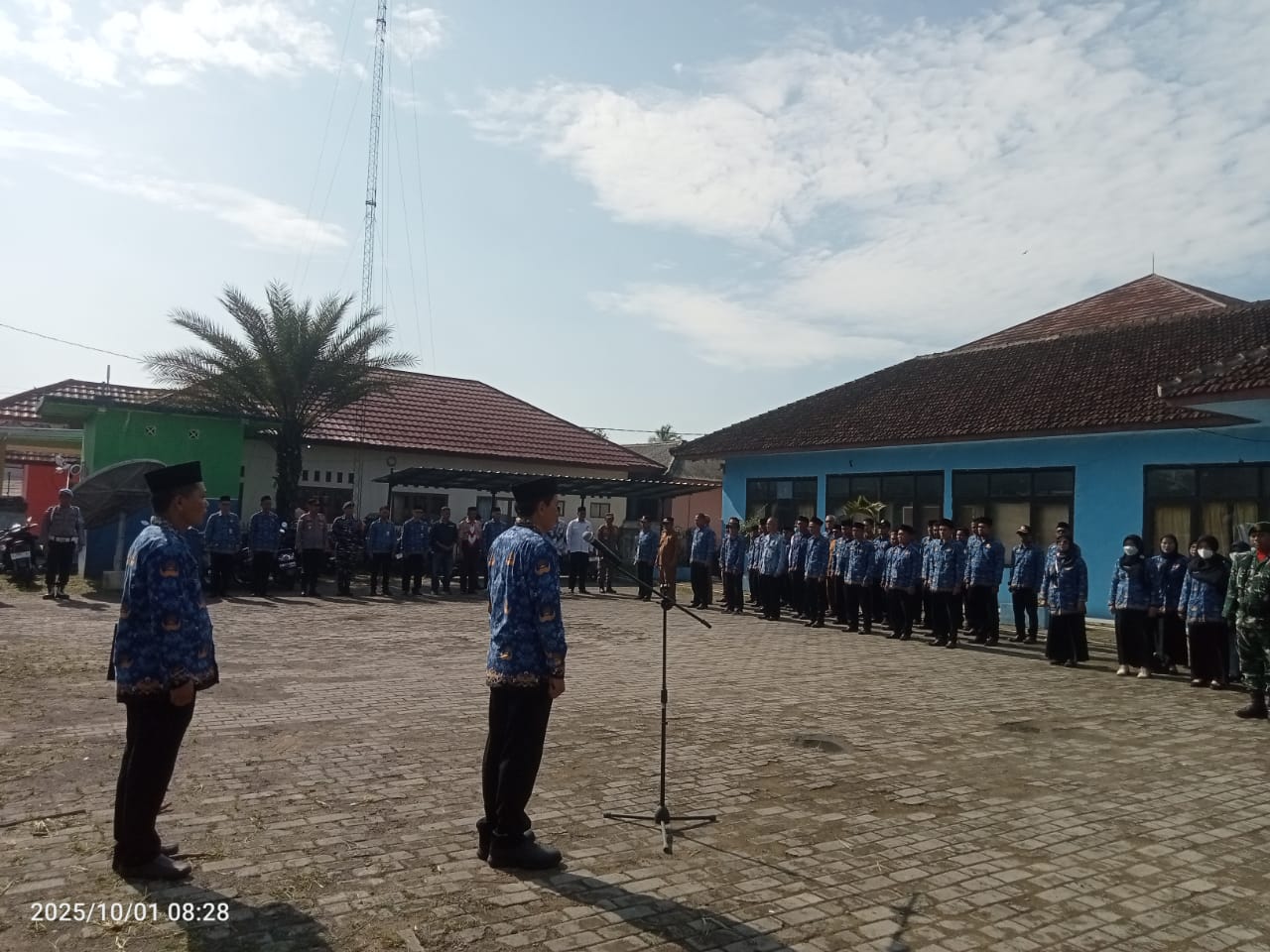 Camat Cikeusik sebagai Pembina dalam Upacara Peringatan Hari Kesaktian Pancasila (01/10/2025)